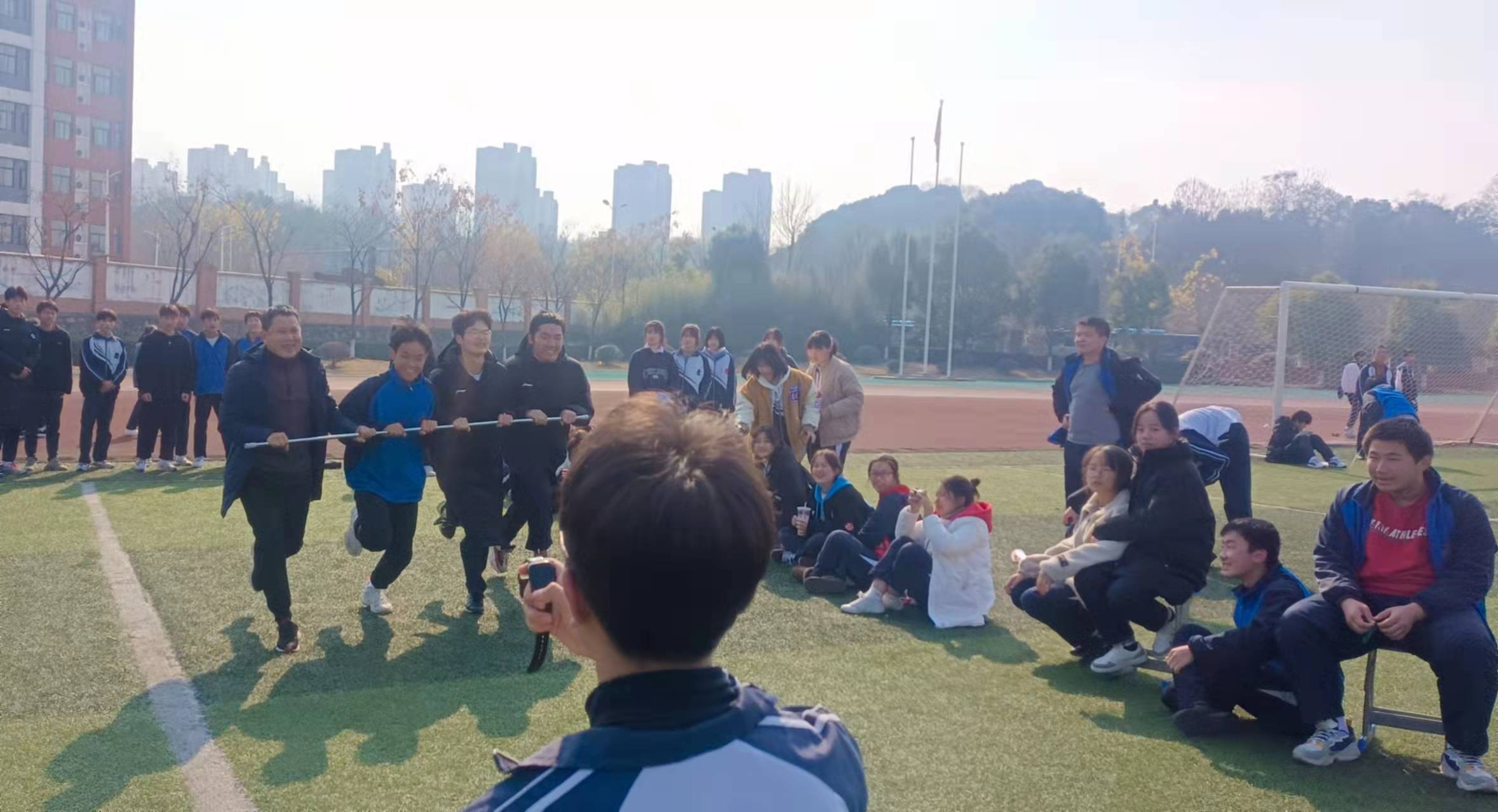 高二年级“铸梦扬帆，赢在未来”大型游园·励志主题班会(图6)