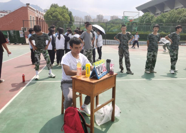 濂溪区一中第三十届体育节暨第二届“濂中杯”校园篮球赛圆满落幕(图16)
