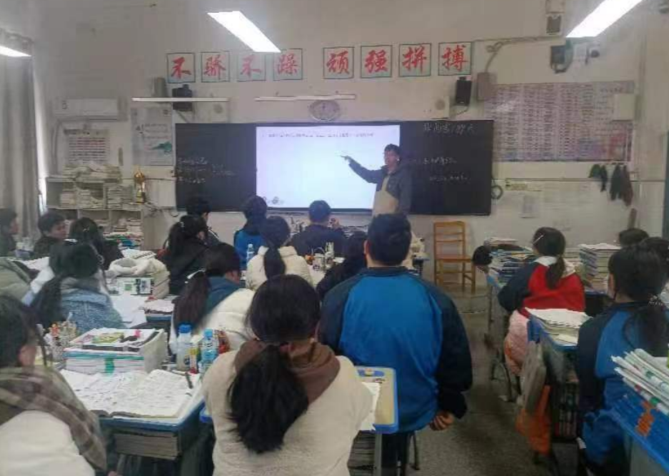追寻师生共同成长的幸福 濂溪区优秀班主任 | 朱鹏炜(图2) 追寻师生共同成长的幸福 濂溪区优秀班主任 | 朱鹏炜(图2)