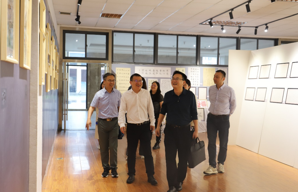 江西师范大学文学院党委书记秦明鹏一行到我校调研(图1)
