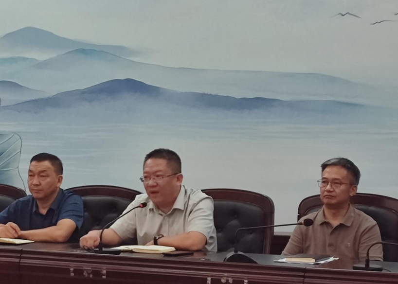 做实做活做真做大教研 以研促教推动学校跨越式发展   濂溪区一中2024-2025学年度上学期全校教科研工作会顺利召开(图2)