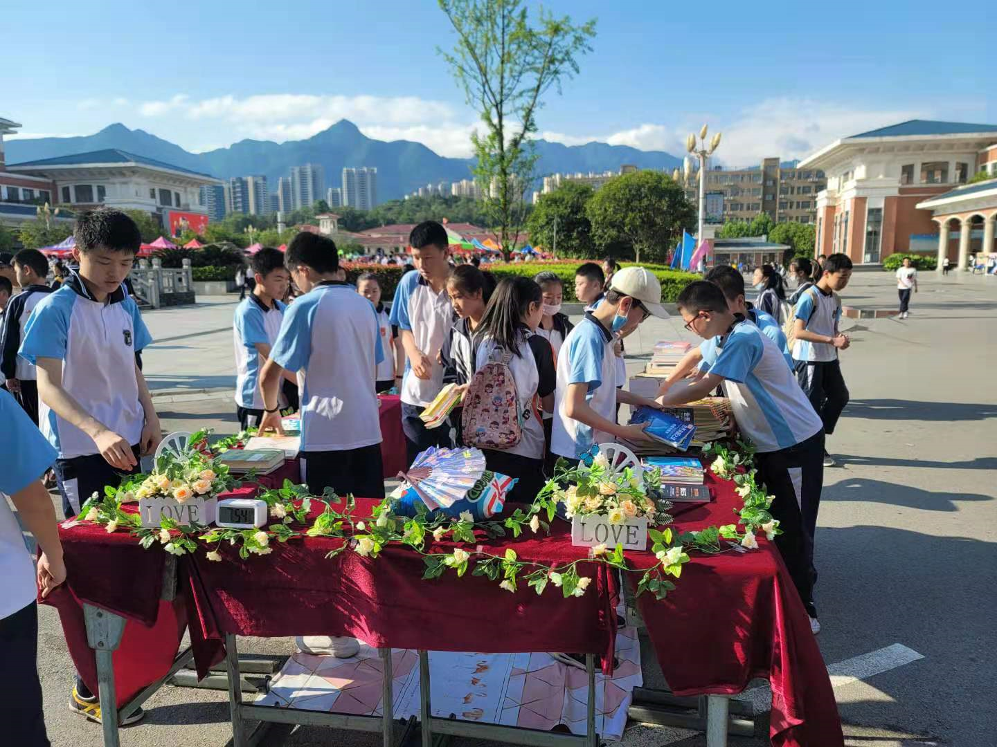 七年级“跳蚤市场”开始咯(图5)