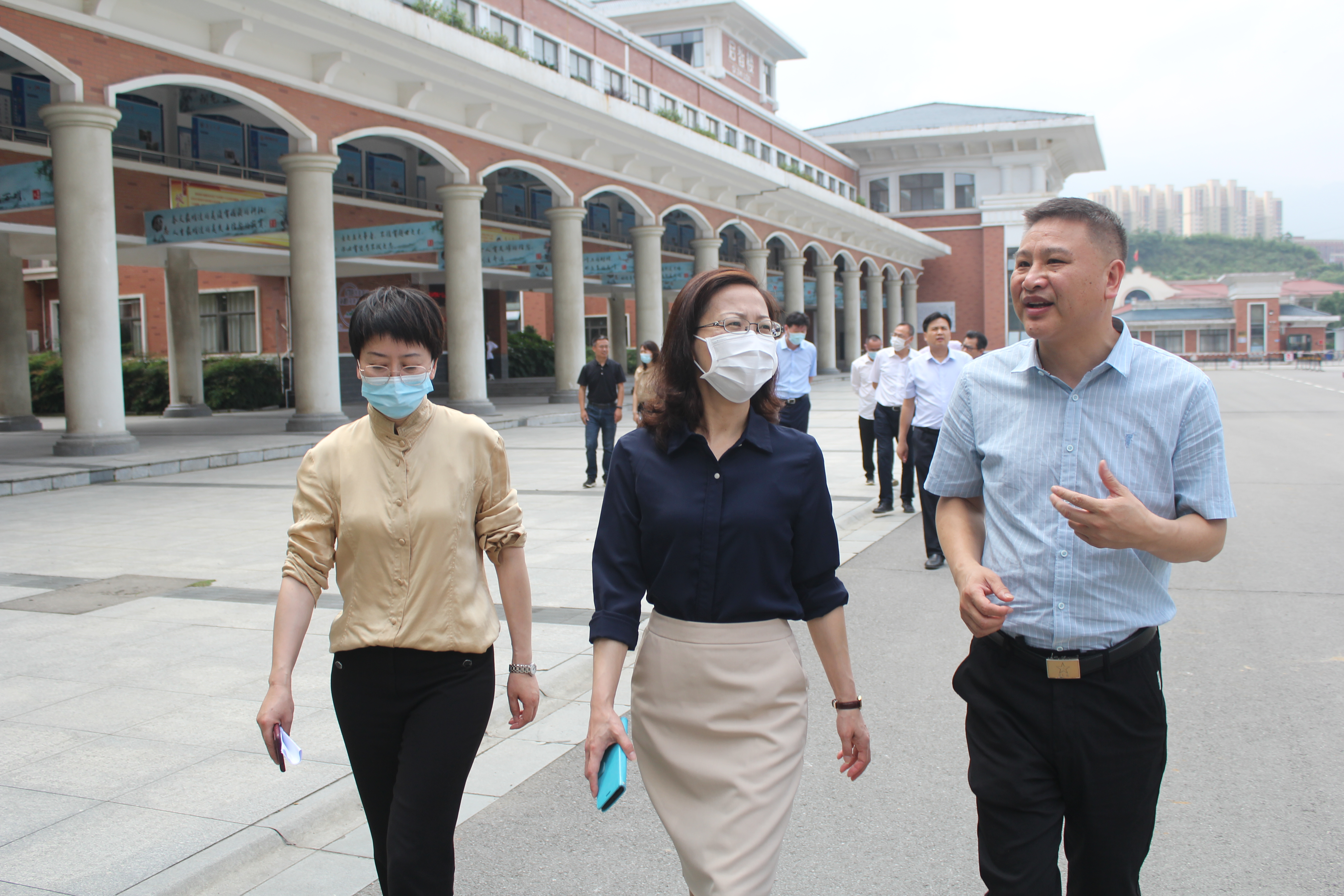 九江市领导考察濂溪区一中高考备考工作(图3)