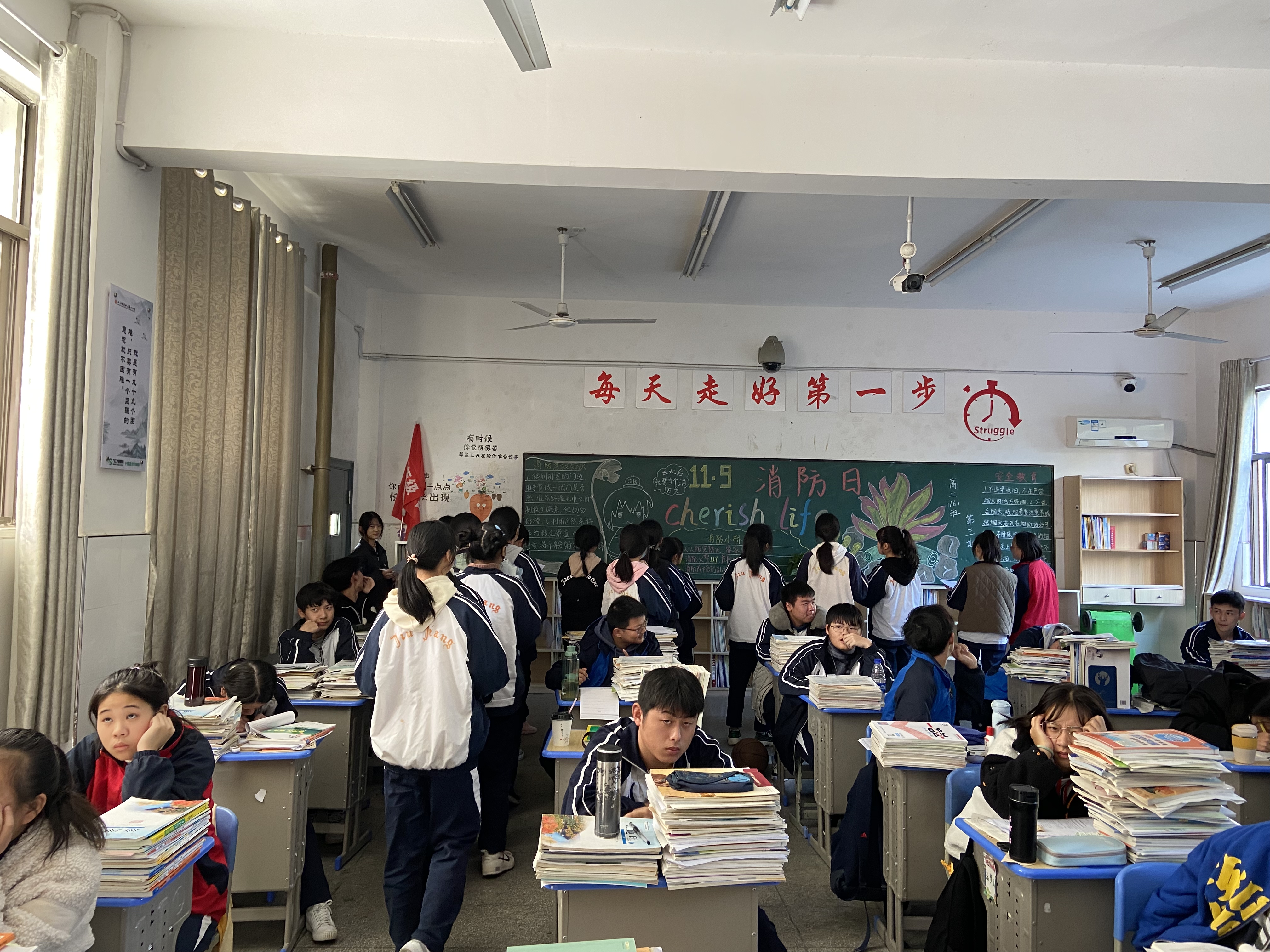 建美丽班级，创和谐校园(图3)