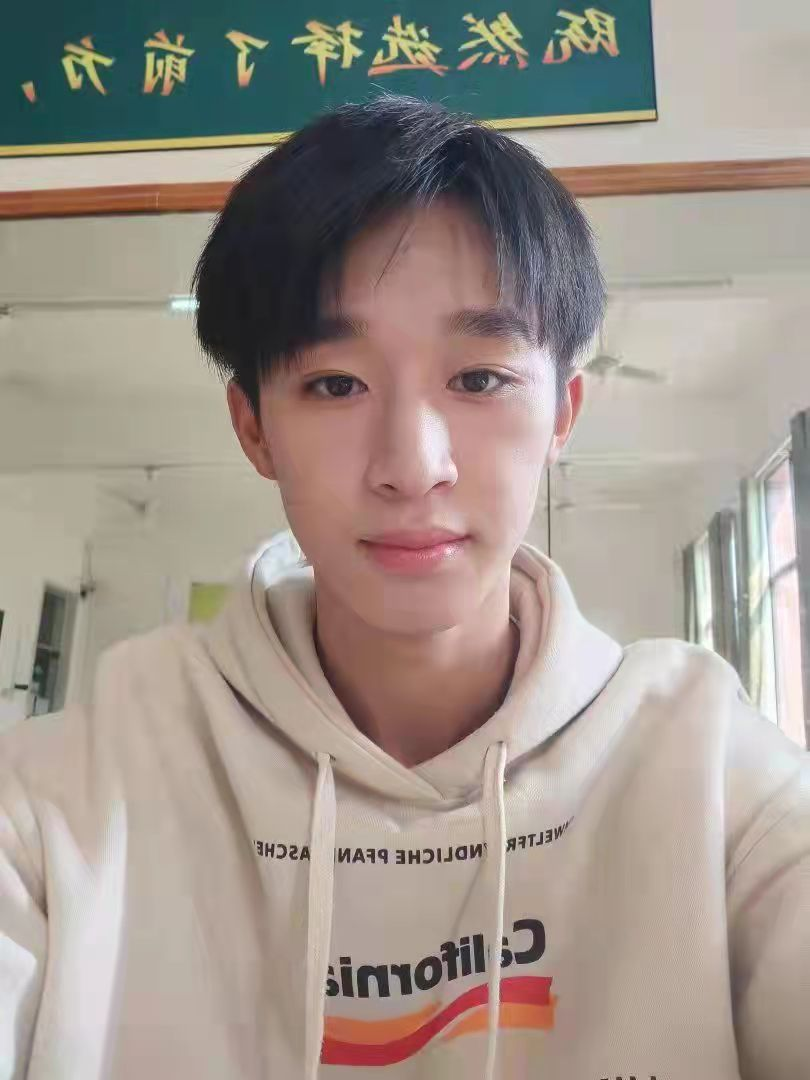 五星志愿者个人风采(图1) 五星志愿者个人风采(图1)