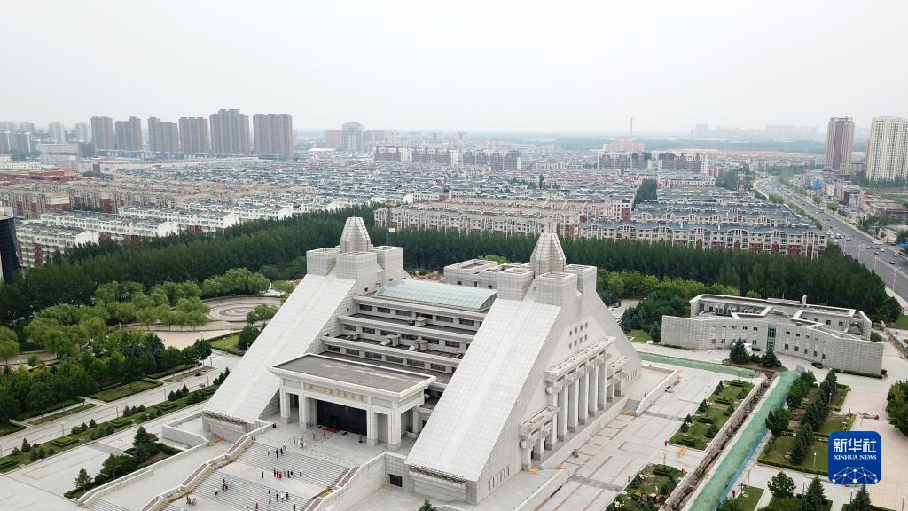奋斗的红旗永不褪色——大庆精神述评(图3)