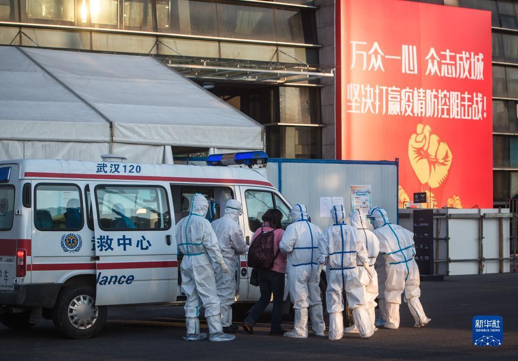 生命至上 举国同心——抗疫精神述评(图6)